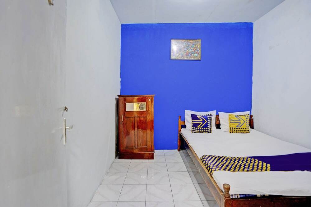 Джомбанг: OYO Life 92921 Omaya Kost Syariah