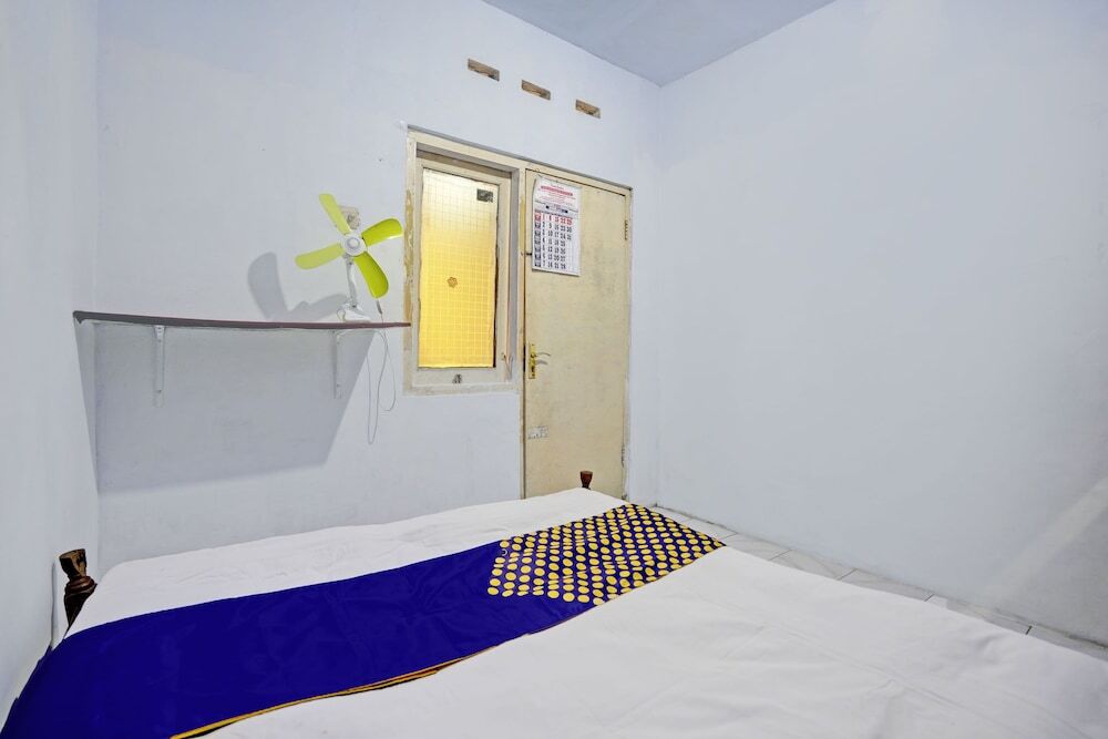 Джомбанг: OYO Life 92921 Omaya Kost Syariah