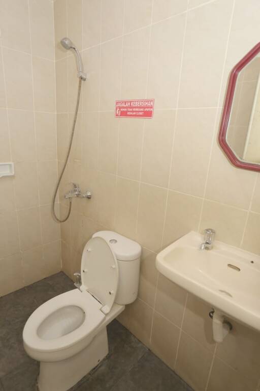 Сизаруа: OYO 93018 Wisma Jayakarta