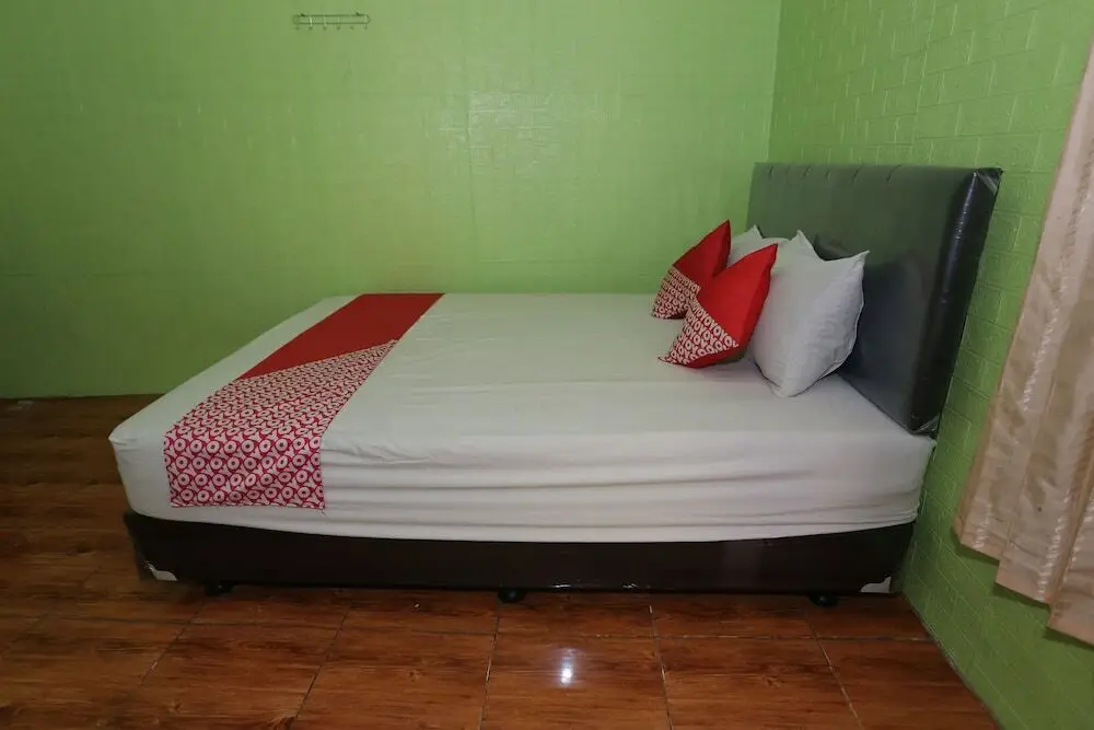Бекаси: OYO 93021 Kost Dison