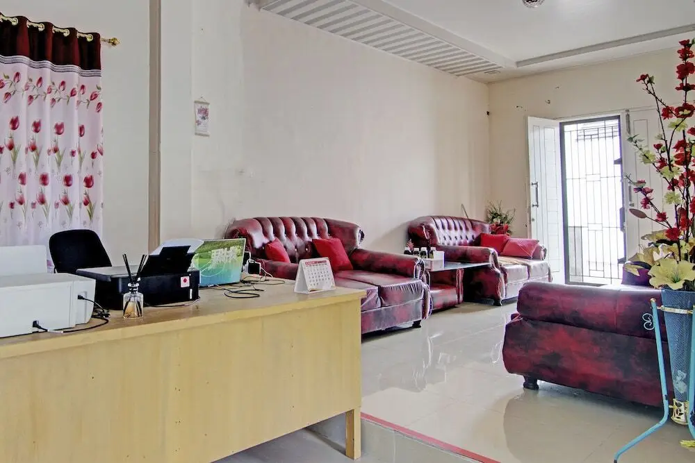 Пеканбару: OYO 92924 Kalista Guest House Syariah