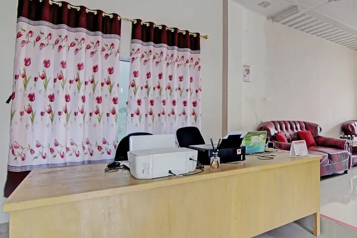 Пеканбару: OYO 92924 Kalista Guest House Syariah