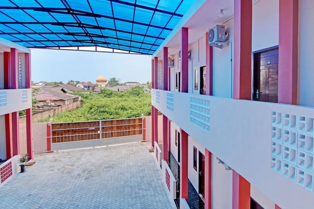 Пеканбару: OYO 92946 Dekna Homestay Syariah