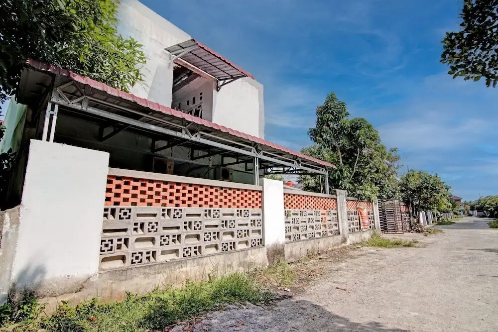 Пеканбару: OYO 92933 Marvel House Syariah