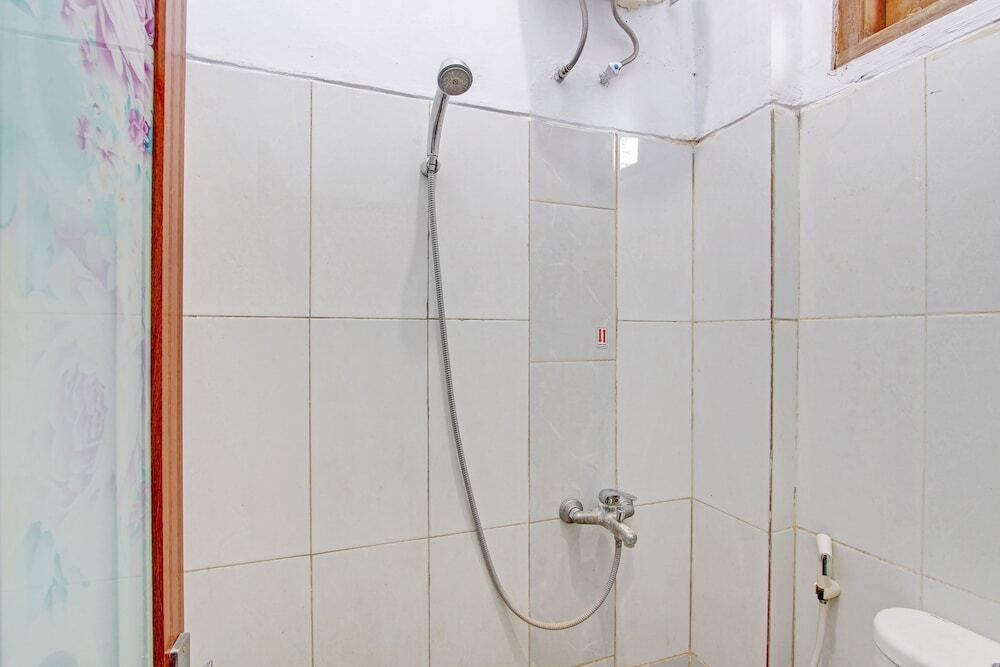 Тегал: Capital O 92929 Hotel New Tirta Kencana Syariah