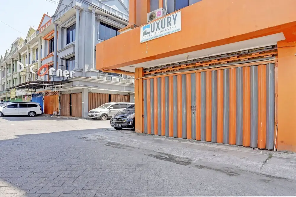 Сурабая: SPOT ON 92980 Luxury Capsule Homestay