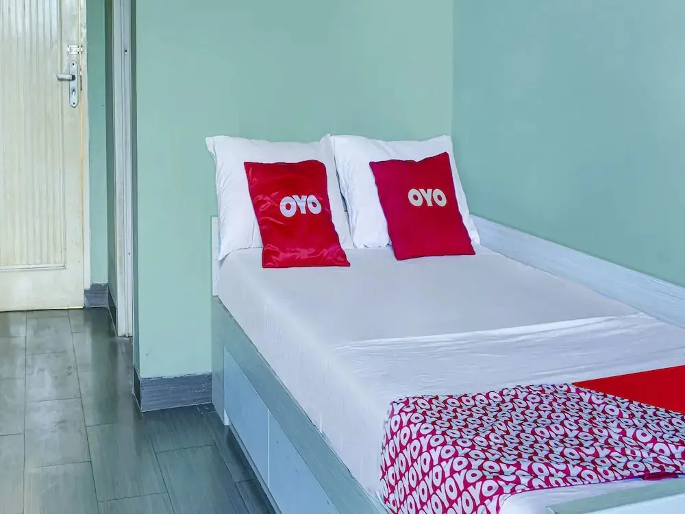 Караванг: OYO Life 91205 Rindang Guesthouse Syariah