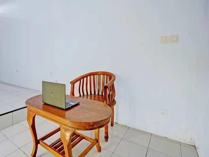 Баньюванги: OYO Life 92937 Kost Putri Sarkara Syariah