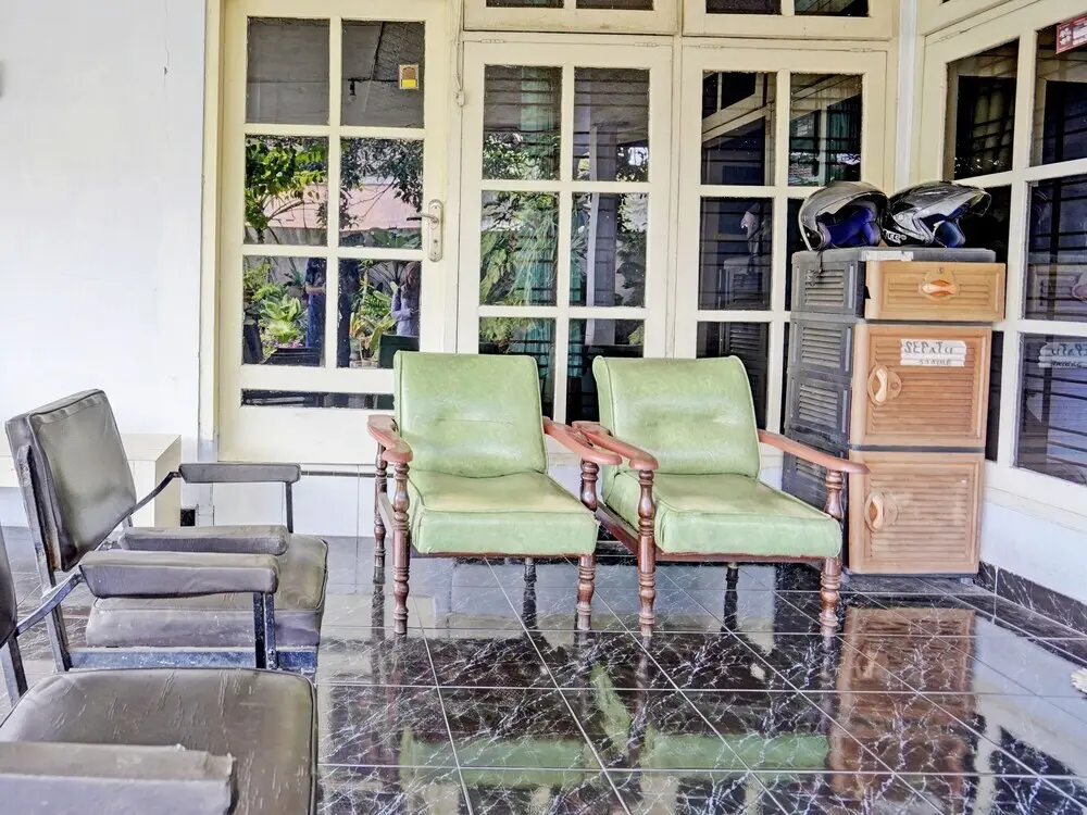 Баньюванги: OYO Life 92937 Kost Putri Sarkara Syariah