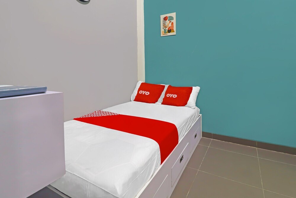 Джамби: OYO Life 92691 Mc Kost Syariah