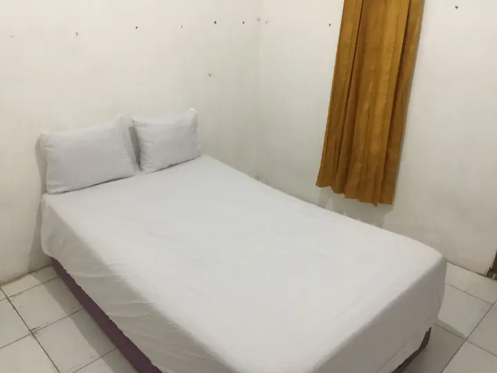Сурабая: OYO Life 93009 Griya Nautika Sedati