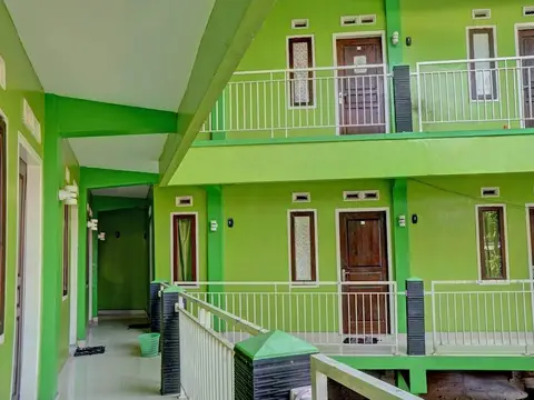 OYO Life 92919 Kost Wijaya Kusuma Lake Syariah — фото 1
