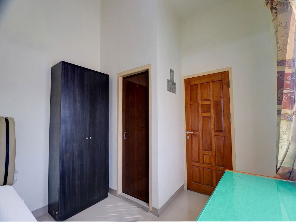 Джамби: OYO Life 92637 Kost Arya Exclusive