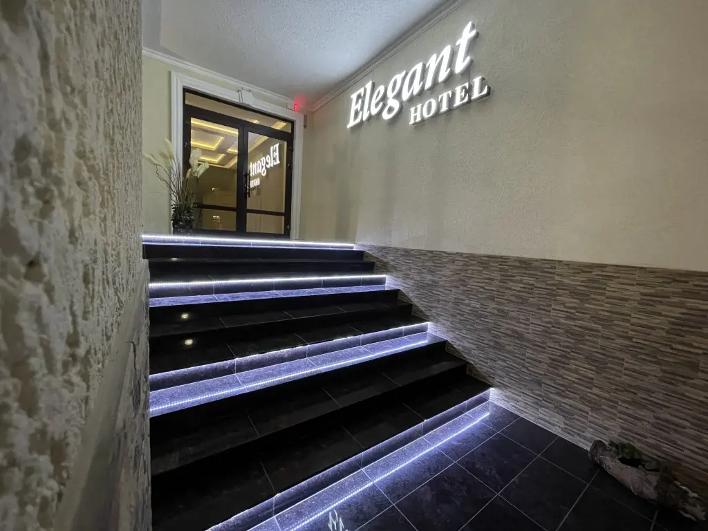 Ольгинка: Меблированные комнаты Elegant Hotel Resort