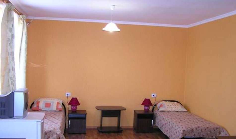 Пересыпь: Guest house JOY