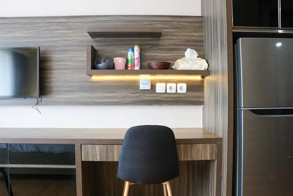 Джакарта: Homey And Cozy Living Studio At Tamansari The Hive Apartment