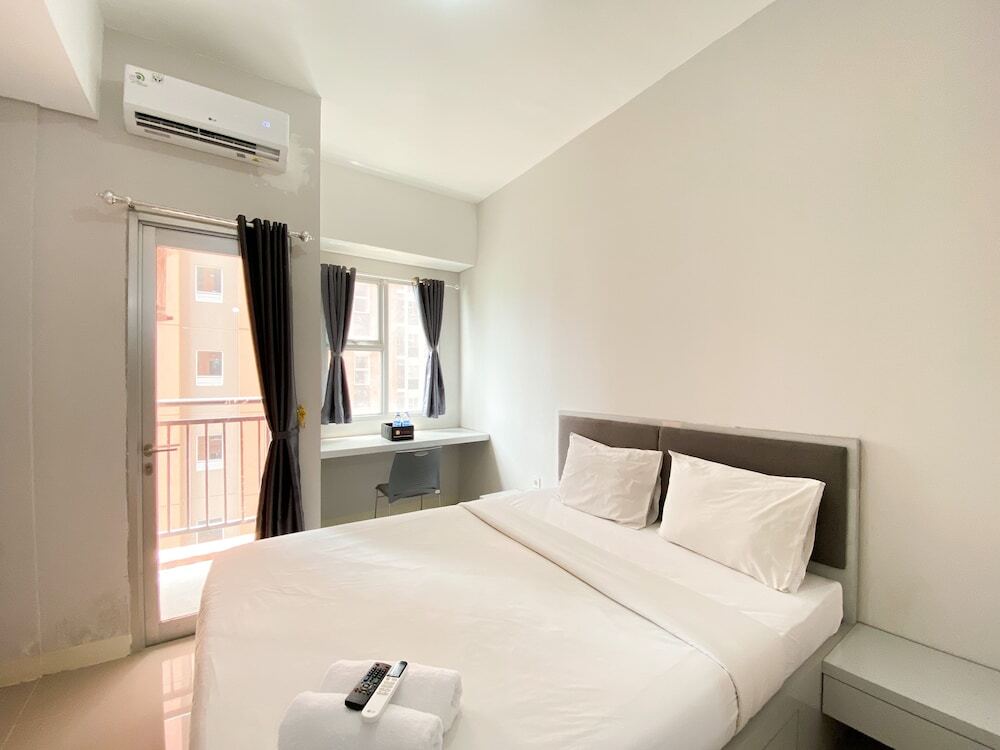 Бекаси: Nice And Cozy Studio At Transpark Juanda Bekasi Timur Apartment