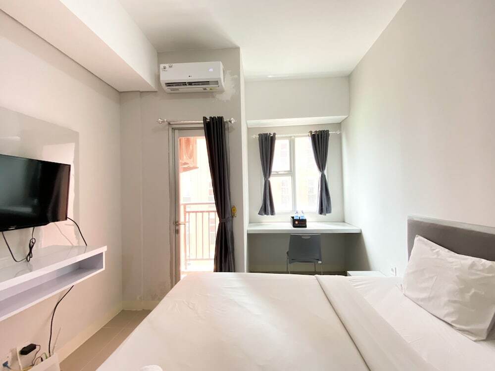 Бекаси: Nice And Cozy Studio At Transpark Juanda Bekasi Timur Apartment