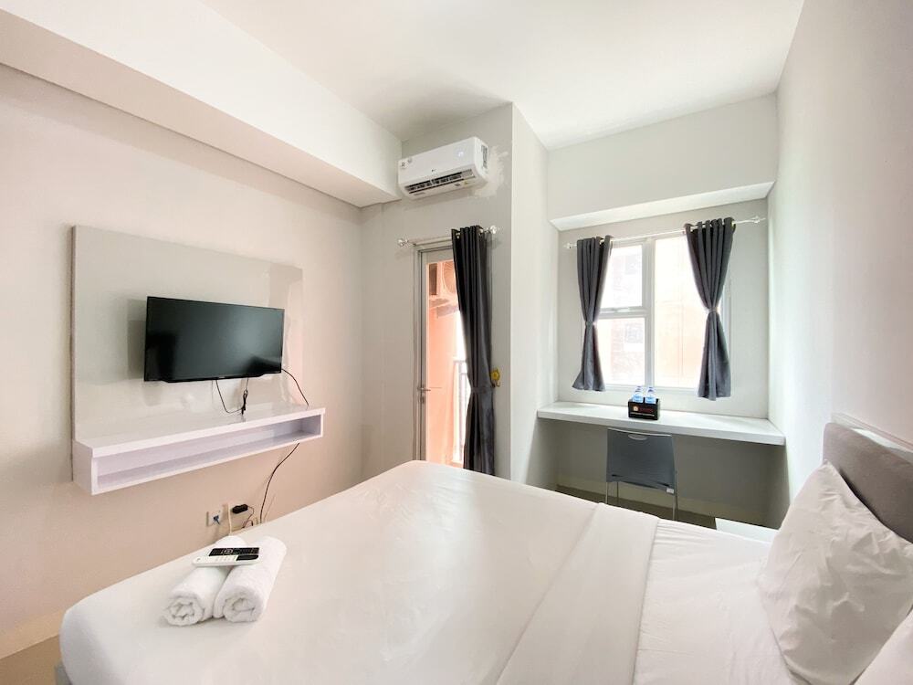 Бекаси: Nice And Cozy Studio At Transpark Juanda Bekasi Timur Apartment