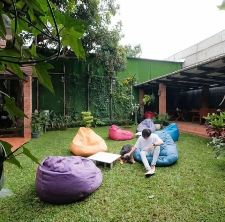 Бандунг: Rumah Canda