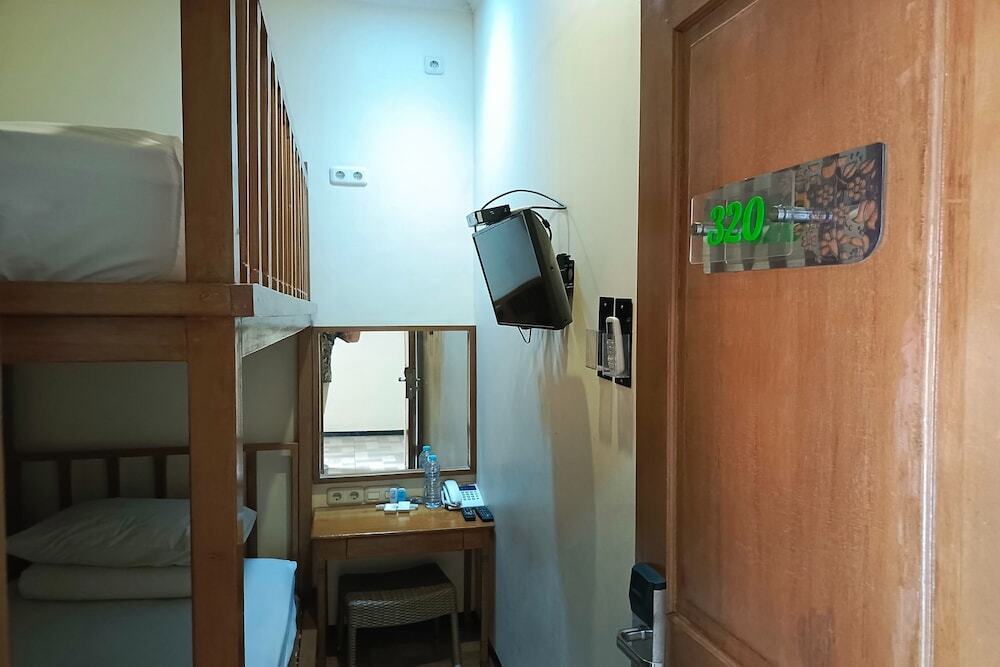 Маланг: Java Capsule Hotel