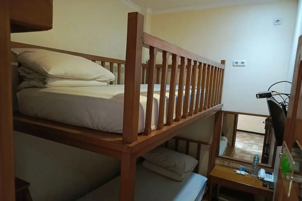 Маланг: Java Capsule Hotel