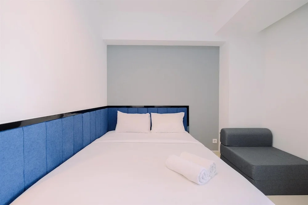Джакарта: Homey And Wonderful Studio At West Vista Apartment