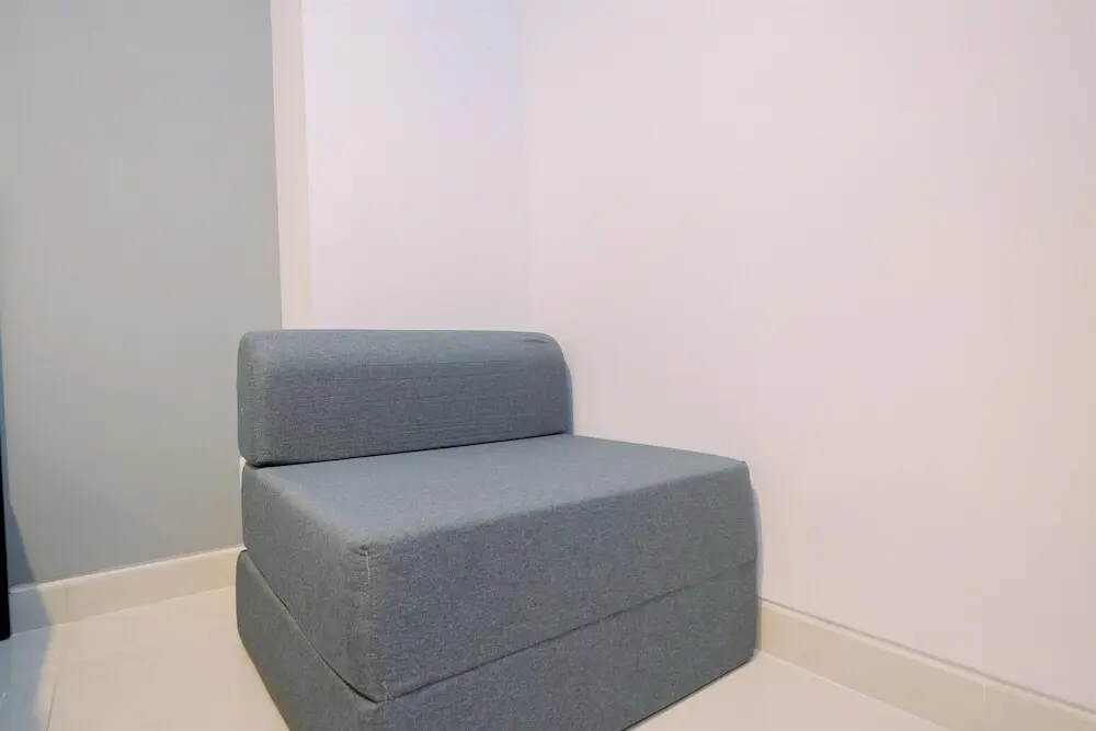Джакарта: Homey And Wonderful Studio At West Vista Apartment