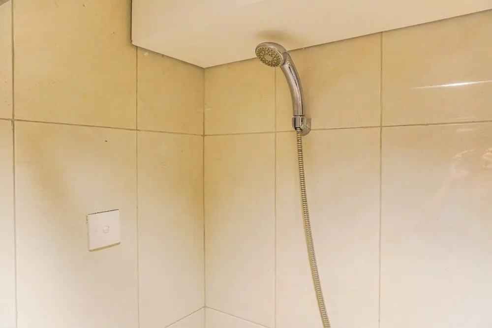 Джакарта: Good Deal Studio Loft At Nifarro Park Apartment