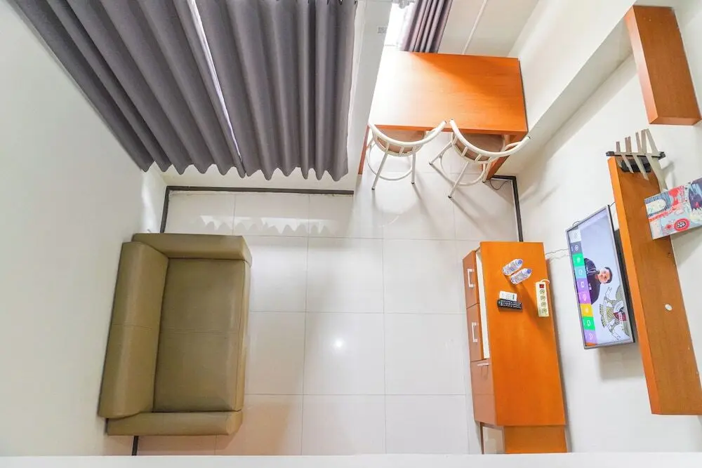 Джакарта: Good Deal Studio Loft At Nifarro Park Apartment