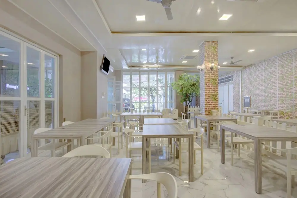 Джакарта: Hotel O Bunga Dahlia Near Istiqlal Mosque