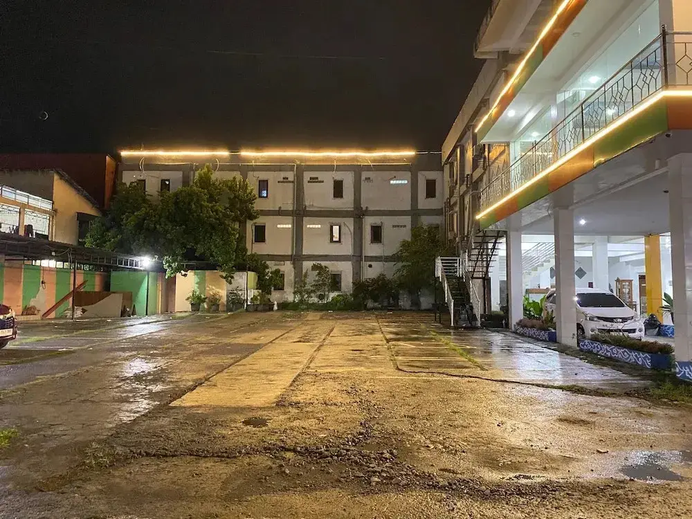 Батуретно: Hotel Wijaya Adisucipto