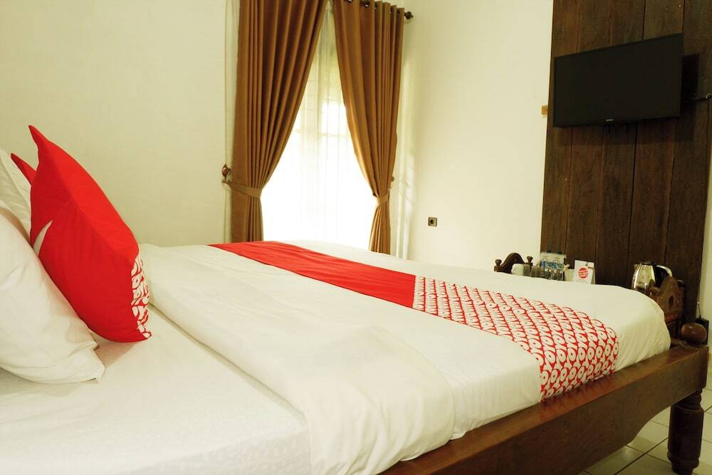 Бату: Cemara's Homestay