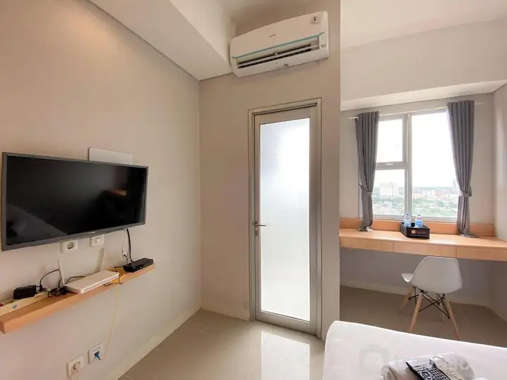 Бекаси: Fancy And Simply Studio At Transpark Juanda Bekasi Timur Apartment