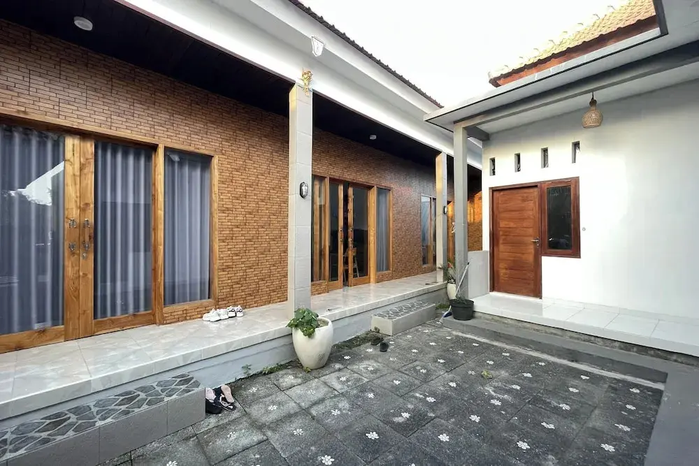 Чангу: Zee House