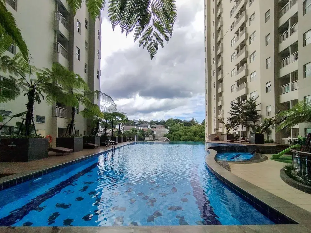 Бандунг: 1Br With Pool View At Parahyangan Residence Apartment