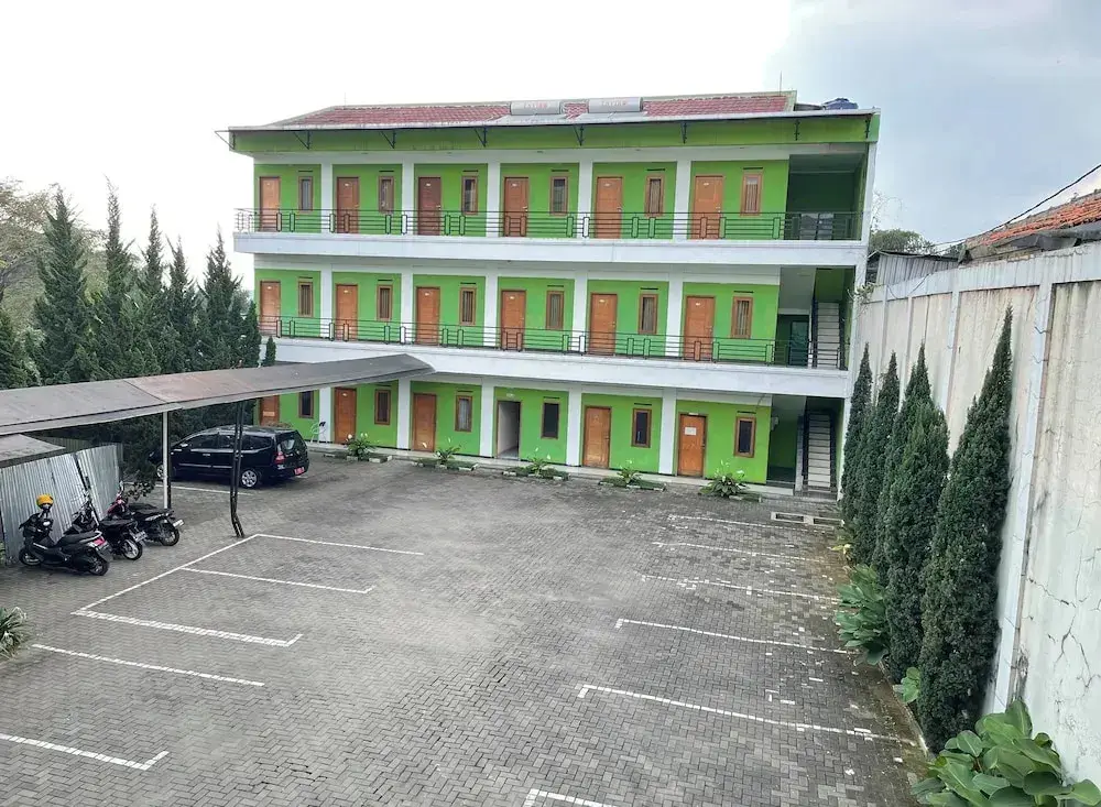 Паромпонг: Hotel Cemara Hijau