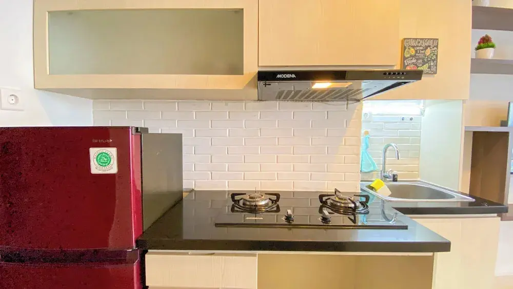 Джакарта: Restful And Stunning Studio West Vista Apartment