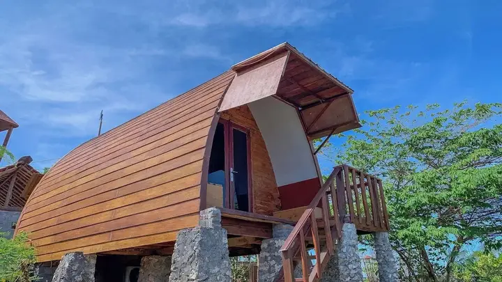 Парангтритис: Baron Beach Bungalow