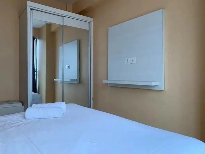Джакарта: Warm And Cozy 2Br At Tifolia Apartment