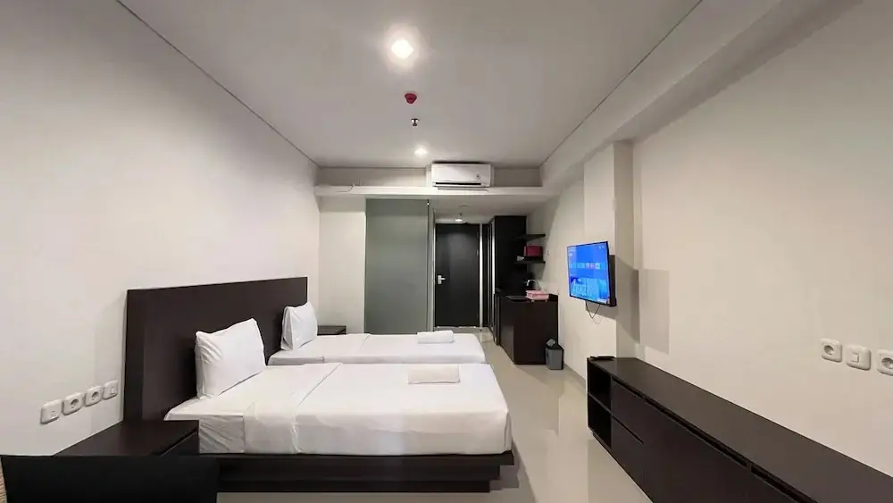 Беноа: Modern Furnished Studio (No Kitchen) Apartment At Skales Residence Nusa Dua Bali