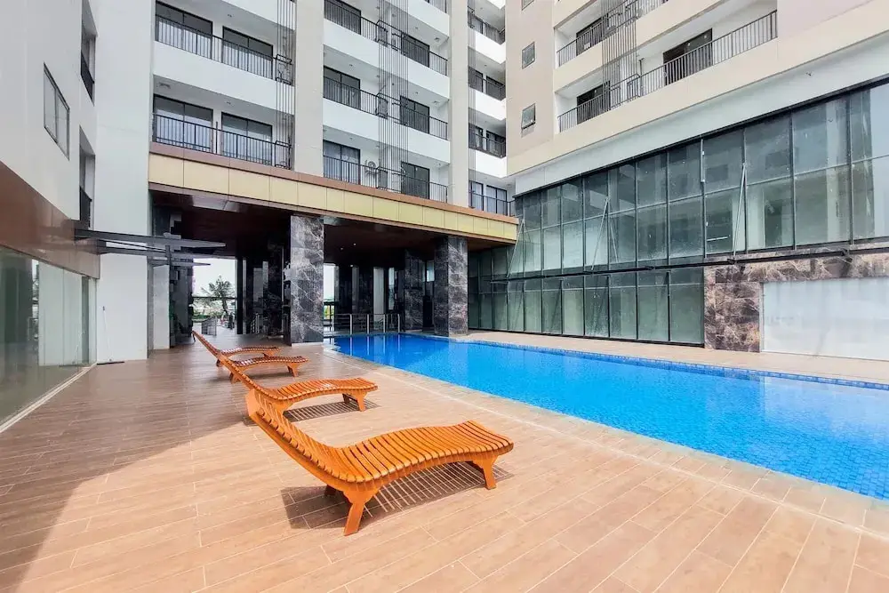 Good Place And Comfy Studio At Anwa Residence Apartment — фото 1
