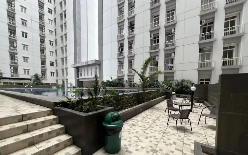 Сурабая: Best Value And Good Location Studio At Bale Hinggil Apartment