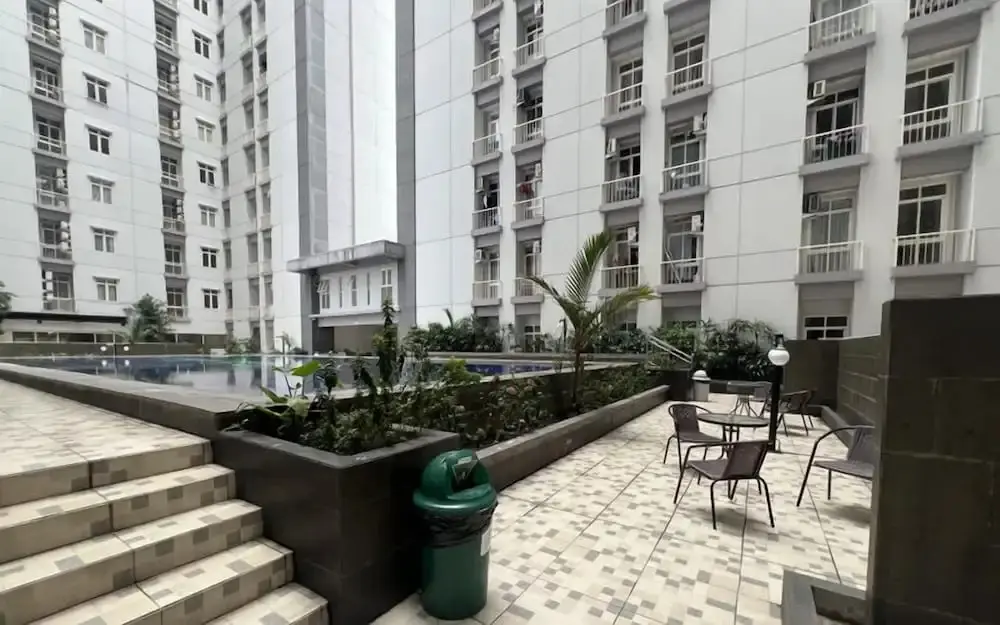 Сурабая: Best Value And Good Location Studio At Bale Hinggil Apartment