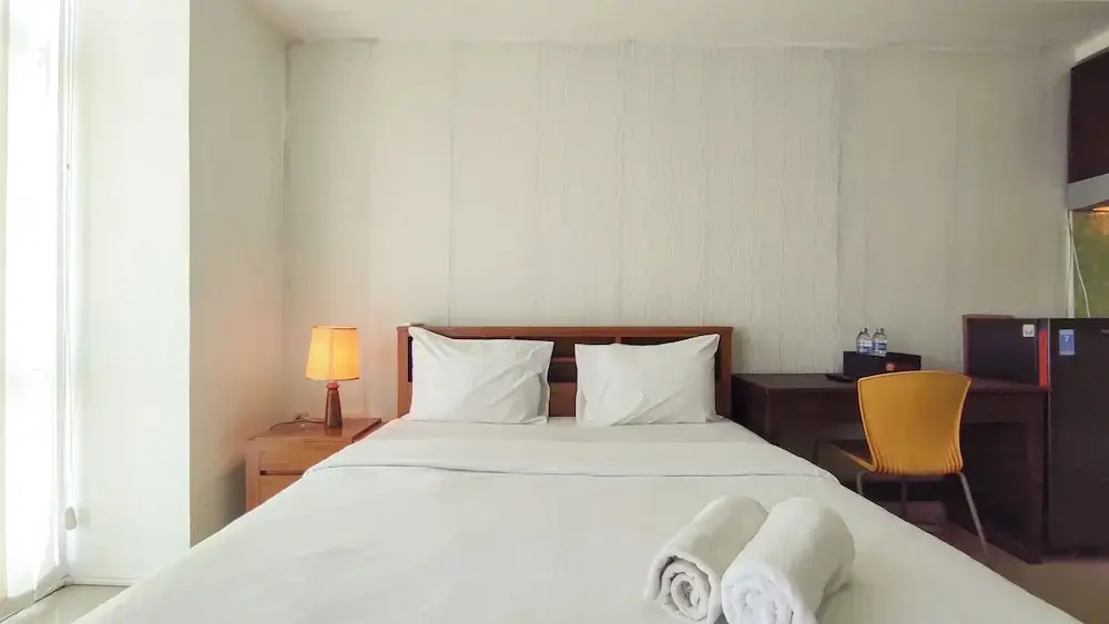 Сурабая: Best Value And Good Location Studio At Bale Hinggil Apartment