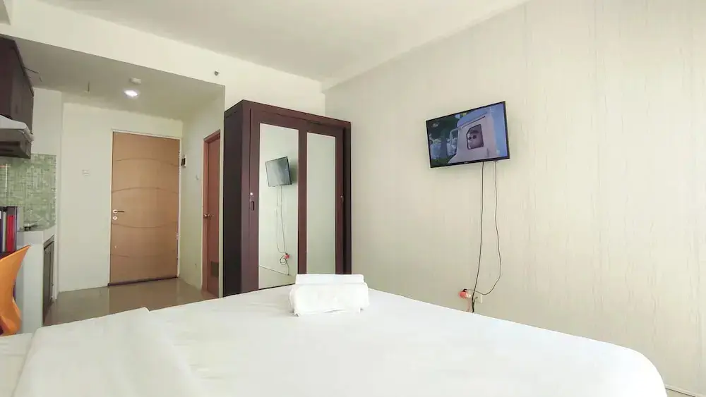 Сурабая: Best Value And Good Location Studio At Bale Hinggil Apartment