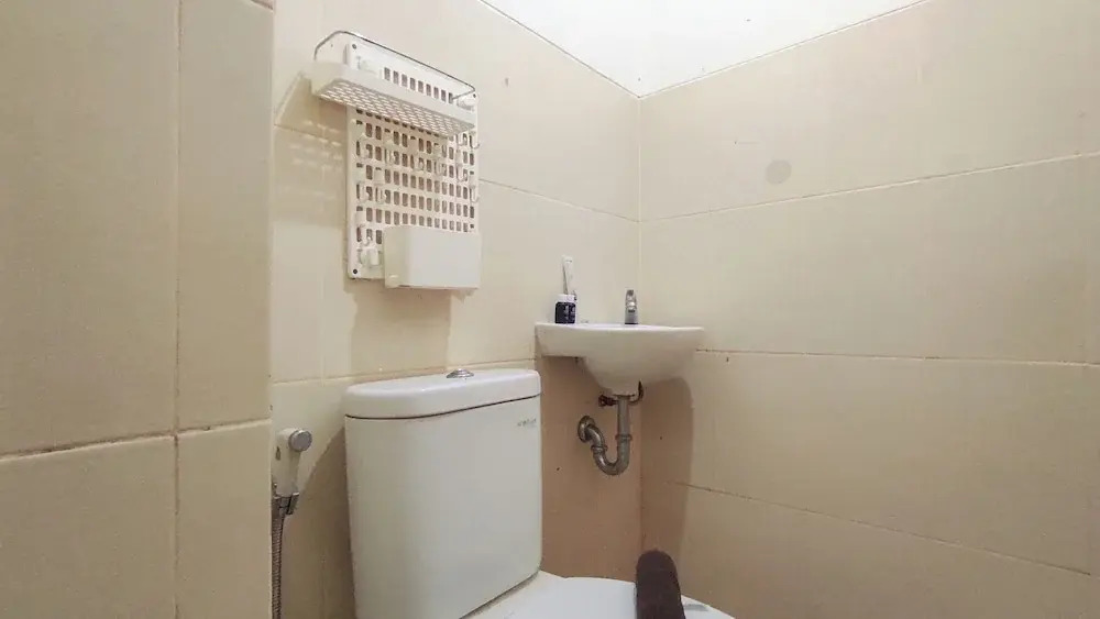 Сурабая: Best Value And Good Location Studio At Bale Hinggil Apartment