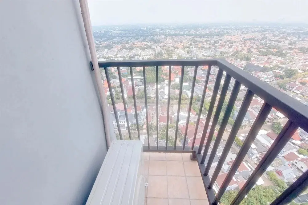 Южный Тангеранг: Comfy Studio At Apartment Tamansari Bintaro Mansion