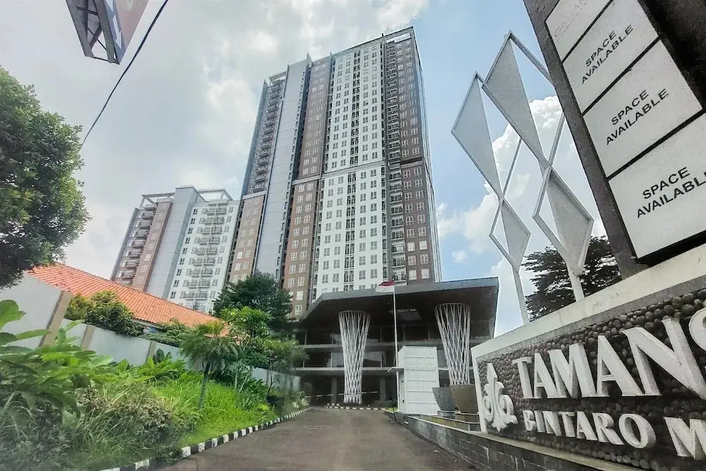 Южный Тангеранг: Comfy Studio At Apartment Tamansari Bintaro Mansion