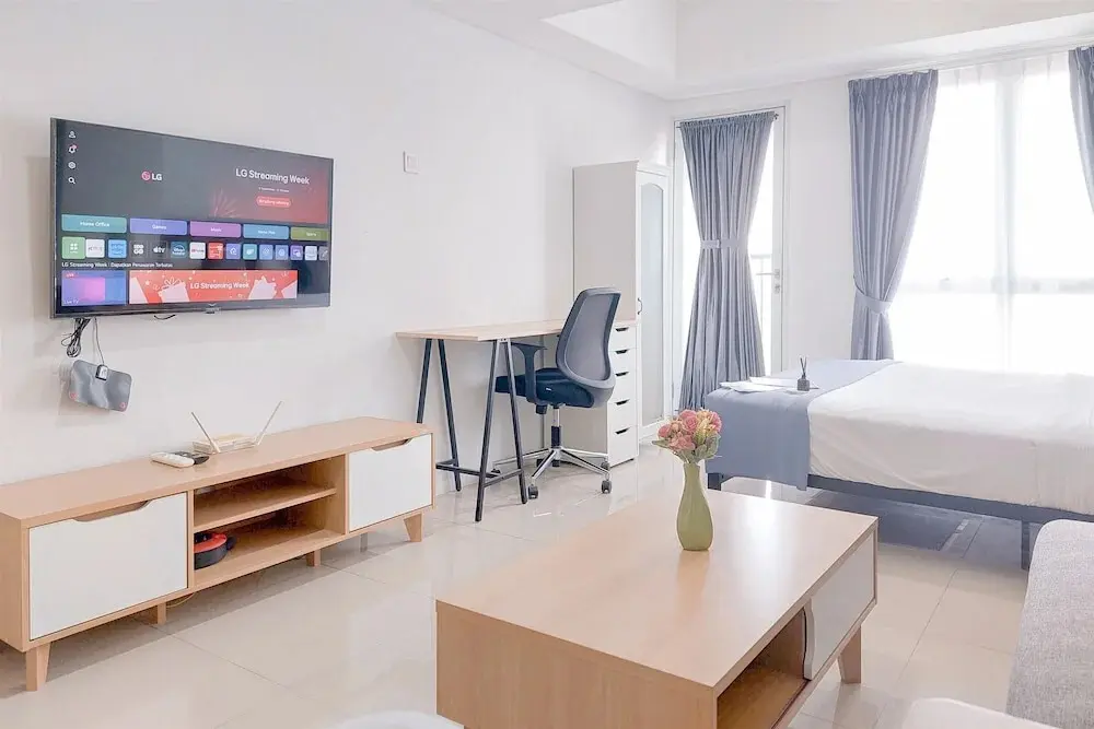 Южный Тангеранг: Comfy Studio At Apartment Tamansari Bintaro Mansion
